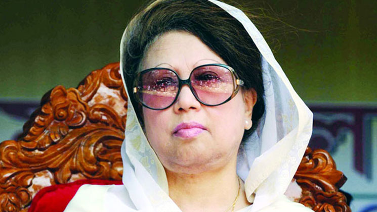খালেদার বিদেশে চিকিৎসায় আইনমন্ত্রী আইন ও নজির খুঁজছেন