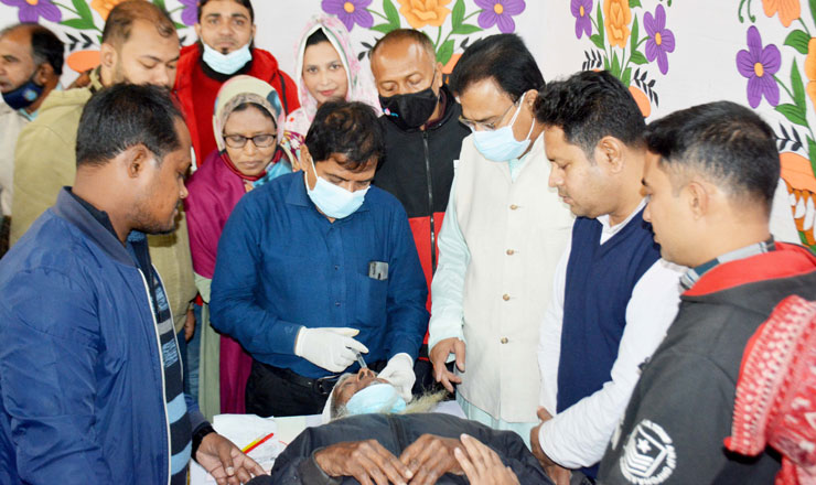 সালেহা ইমারত ফাউন্ডেশনের উদ্যোগে বিনামূল্যে চক্ষুসেবা কার্যক্রম অনুষ্ঠিত