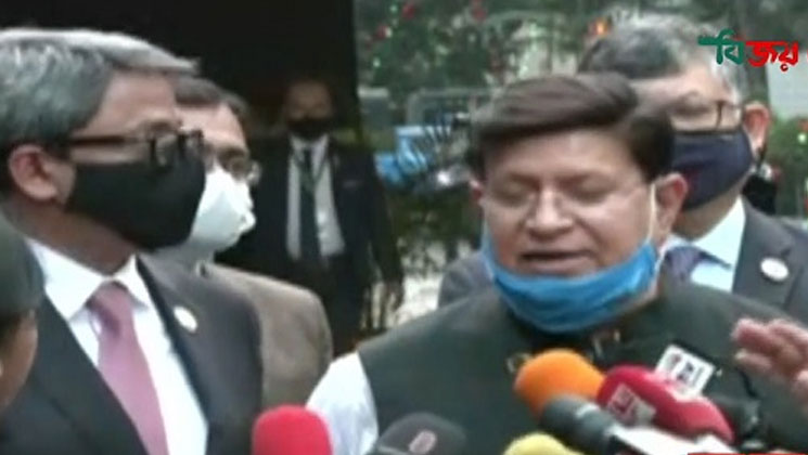 শেখ হাসিনার জন্য তিন পদের খাবার এনেছেন ভারতের রাষ্ট্রপতি (ভিডিও) 