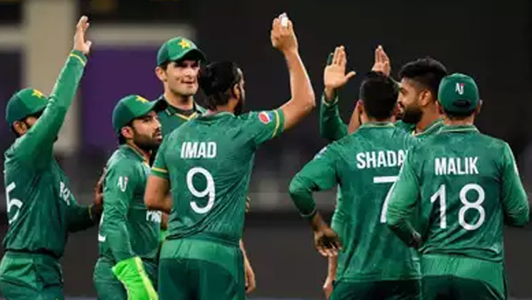 বাংলাদেশের রেকর্ড ভাঙলো পাকিস্তান