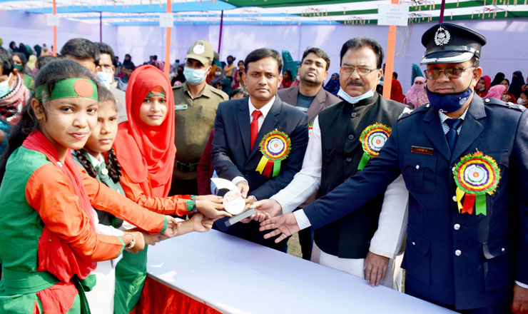 বাগমারায় নানা আয়োজনে মহান বিজয় দিবস পালিত
