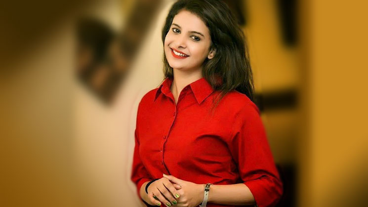 হাত ভেঙে ছিল স্বামীর নির্যাতনে, মুখ খুলেছেন ফারিয়া 