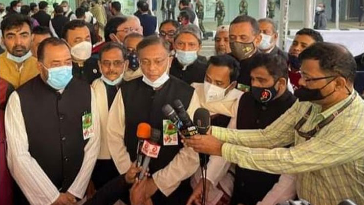 সব বাধা অতিক্রম করে দেশকে বঙ্গবন্ধুর স্বপ্নের ঠিকানায় নিয়ে যাবো : তথ্যমন্ত্রী