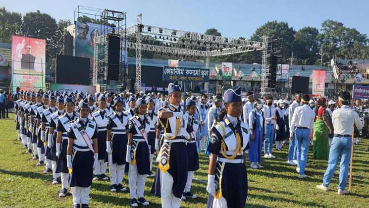 কুচকাওয়াজ প্রতিযোগিতায় প্রথম কোয়ান্টাম কসমো স্কুল ও কলেজ