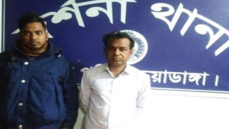 স্ত্রীর দিকে গুলি ছুড়ে স্বামী বললেন ‘ক্ষ্যাপা কুকুর মারার চেষ্টা’
