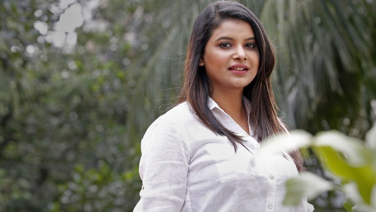 বিতর্কিত’ সব পোস্ট মুছে দিলেন শবনম ফারিয়া