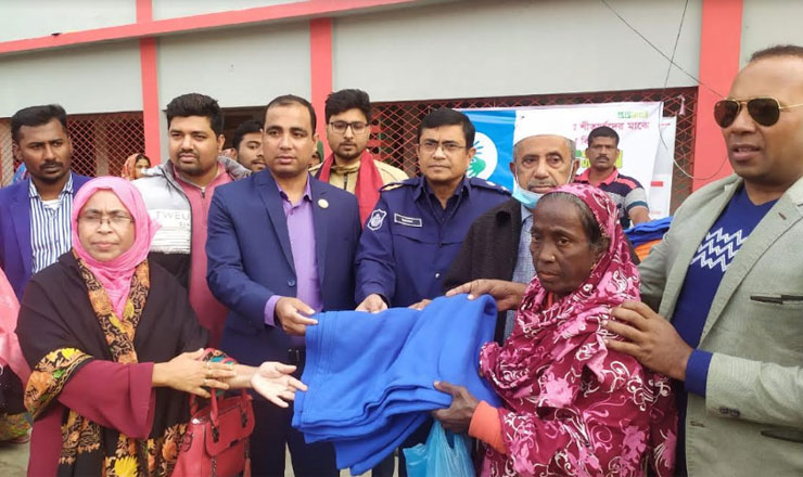 বসুন্ধরার উদ্যোগে বাগেরহাটে ২০০০ পরিবারে শীতের উষ্ণতা দিল শুভসংঘ