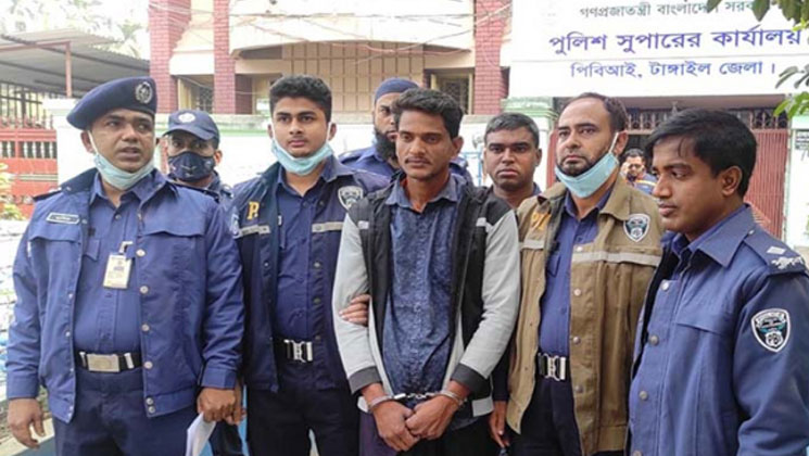 ডিভোর্স চাওয়ায় স্ত্রীকে হত্যা করে মাটিচাপা দিলেন স্বামী