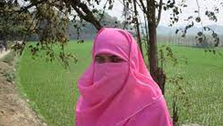 স্বামীর সঙ্গে অভিমান করে দুই মেয়েকে খাওয়ালেন বিষ, নিজে দিলেন ফাঁস