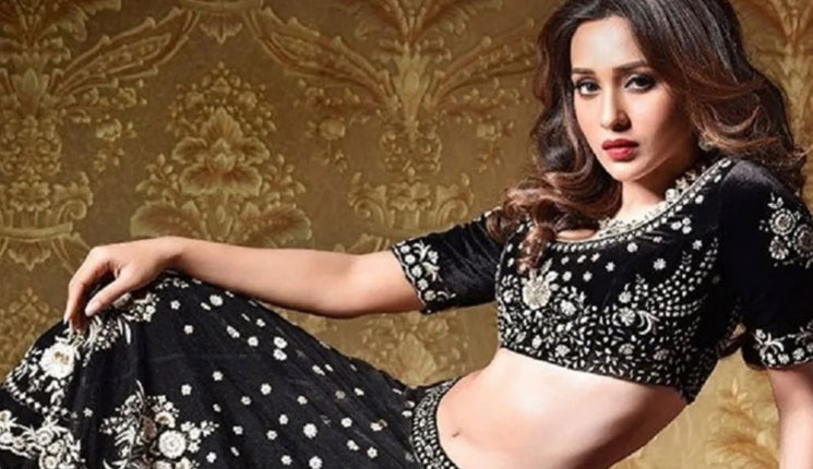 নতুন সঙ্গীর হাত ধরে বদনাম হতেও রাজি! জানেন কার সঙ্গে জুটি বাঁধলেন মিমি চক্রবর্তী?