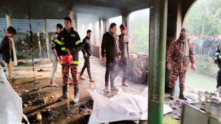 প্রাথমিক ধারণা, লঞ্চের ইঞ্জিন কক্ষ থেকে আগুনের সূত্রপাত