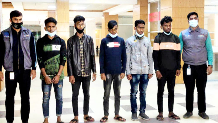 ইমোতে নারীকণ্ঠে কথা বলে প্রতারকরা