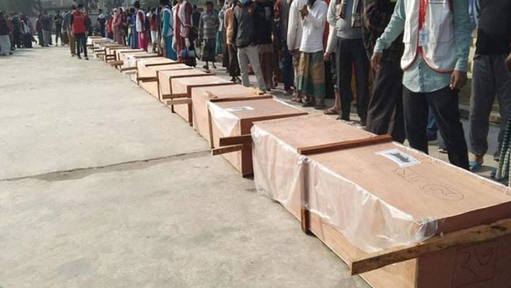 বরগুনায় ৩০ জনের জানাজা সম্পন্ন, দাফন গণকবরে