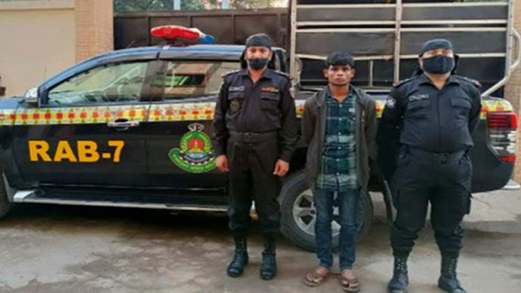 ১৩ মামলার আসামি ‘জলদস্যু লিডার’ ফরিদ অবশেষে গ্রেফতার