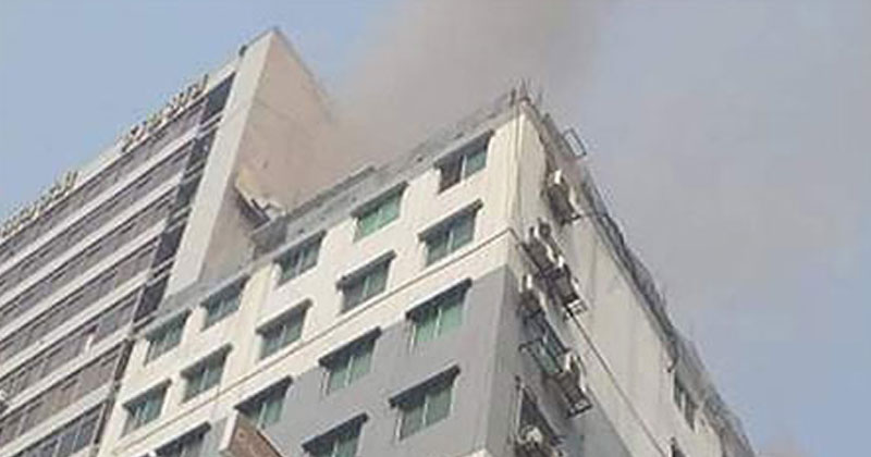 পুড়ছে বাংলামটরের রাহাত টাওয়ার
