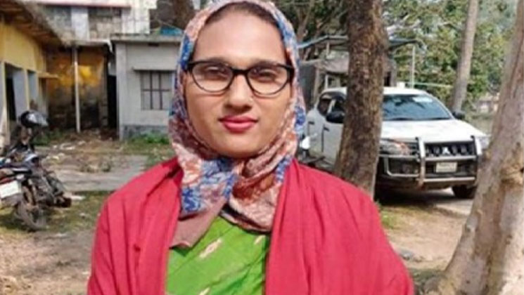 বিপুল ভোটে জিতলেন তৃতীয় লিঙ্গের পপি