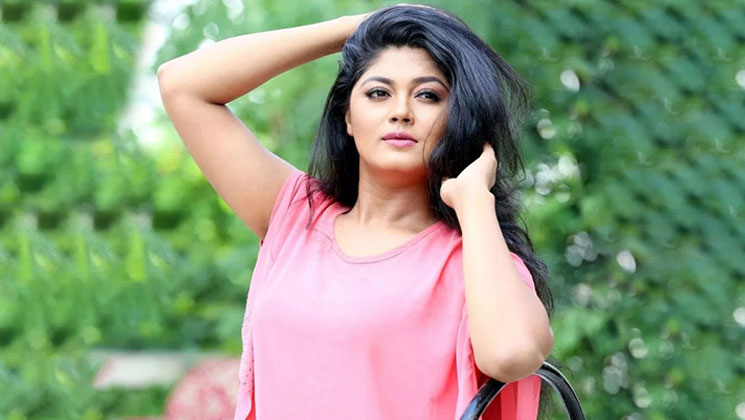 যে কারণে ভেঙে যায় মৌসুমী হামিদের বিয়ে!