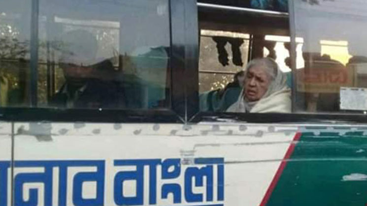 বাসে চড়ে ঢাকায় ফিরলেন এমপি মতিয়া চৌধুরী