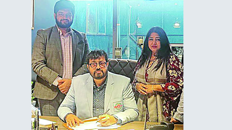 মৌসুমী চেয়ারম্যান সানী পরিচালক