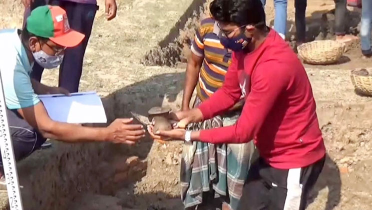 খানজাহানের বসতভিটা খননে মিলছে পুরাতাত্ত্বিক নিদর্শন