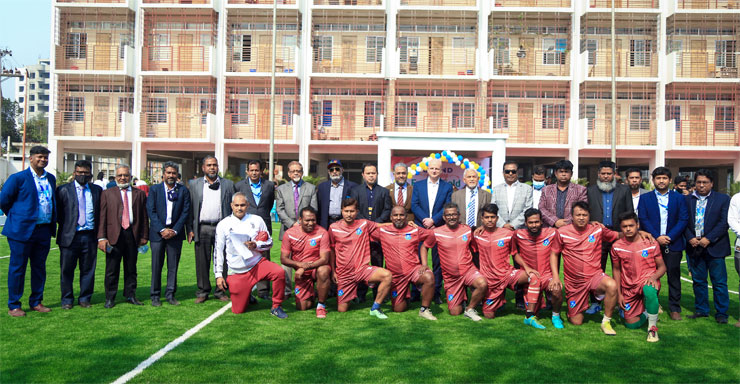 ড্যাফোডিল ইন্টারন্যাশনাল ইউনিভার্সিটিতে ‘ফুটসাল ফিল্ড’ উদ্বোধন