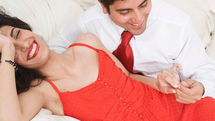 বিয়ের চেয়ে সহবাসে বেশি আগ্রহী নতুন প্রজন্ম, জানাল সমীক্ষা