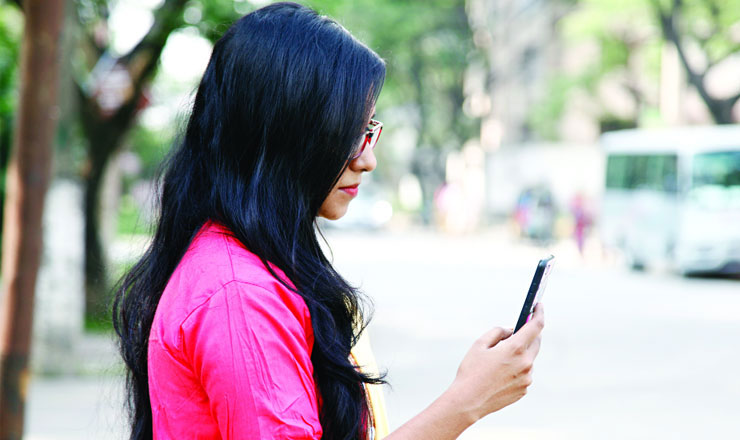 কোড দিয়ে বন্ধ করা যায় ফোন, জেনে নিন কিছু গোপন ফিচার