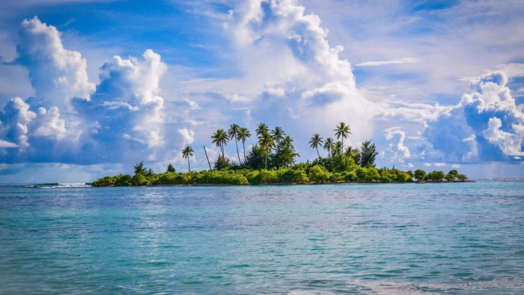 ৫৪ যাত্রীর ৩৬ জনের করোনা পজিটিভ, লকডাউনে কিরিবাতি