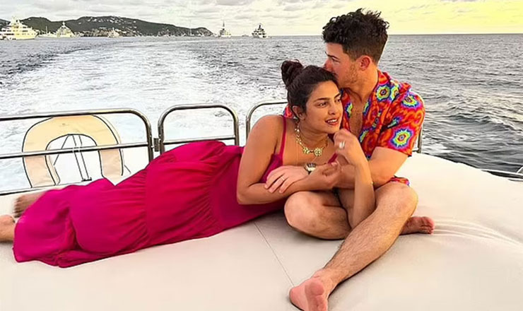 মা হলেন প্রিয়াঙ্কা চোপড়া