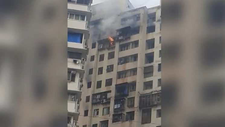 মুম্বাইয়ে বহুতল ভবনে ভয়াবহ অগ্নিকাণ্ড, নিহত ৭