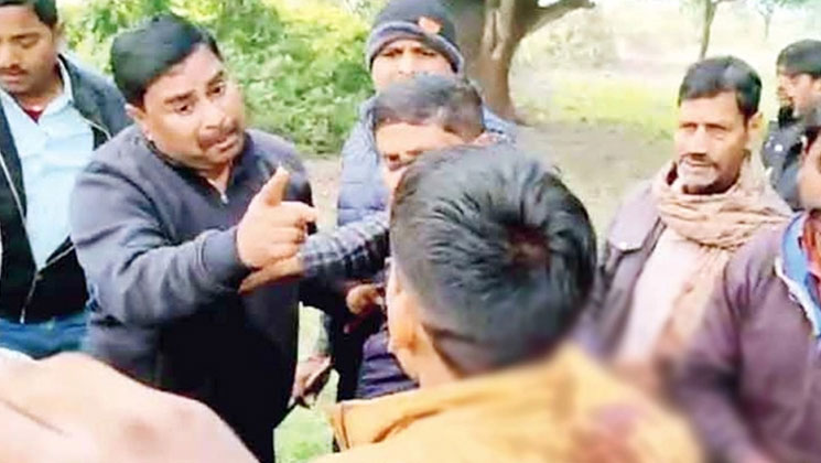 মন্ত্রীর ছেলেকে গণপিটুনি দিলো জনতা