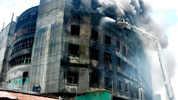এক বছরে নারায়ণগঞ্জে ৬৯৪ অগ্নিকাণ্ড