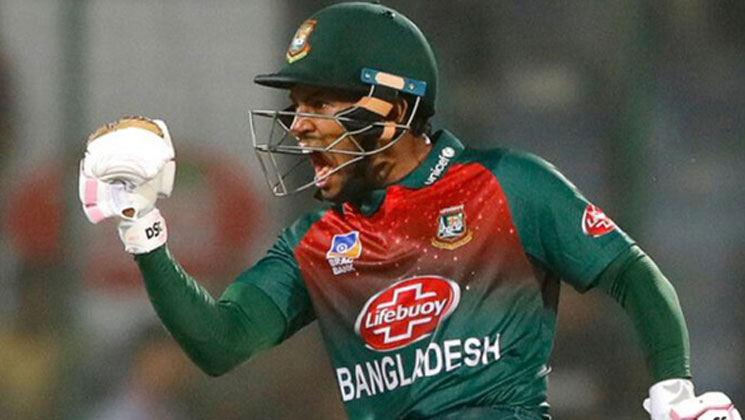 বাবর আজমকে হারিয়ে বর্ষসেরা মুশফিক