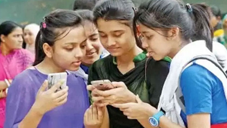 রাতে একাদশ শ্রেণিতে ভর্তির ফল প্রকাশ