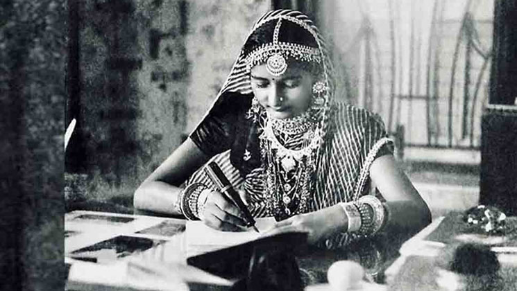 বাংলাদেশি তরুনীর বলিউড জয়, মুগ্ধ মালাইকা থেকে অম্বানী
