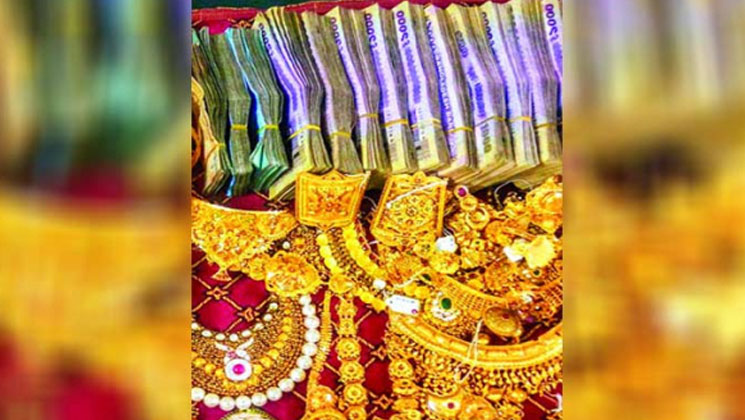 দুই লাখ টাকা-স্বর্ণালংকার নিয়ে গৃহবধূ উধাও