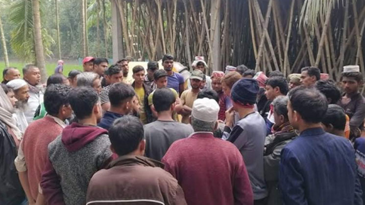 বিল্ডিংয়ের কাজ না পেয়ে ঘরের মালিককে গুলি করল ঠিকাদার
