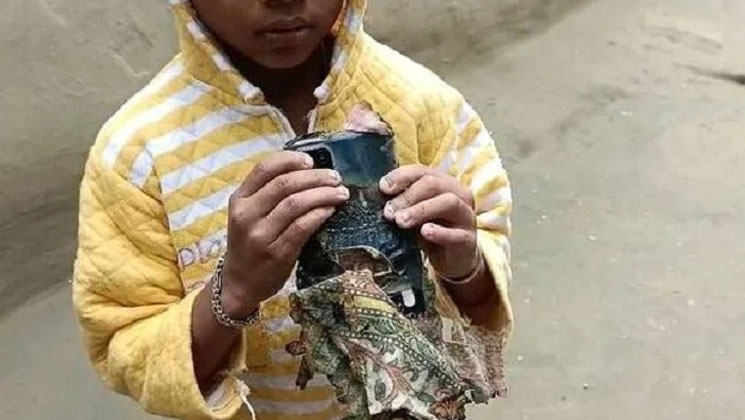 মোবাইল চার্জ দিয়ে ঘুমাচ্ছিলেন গৃহবধূ, মর্মান্তিক পরিণতি