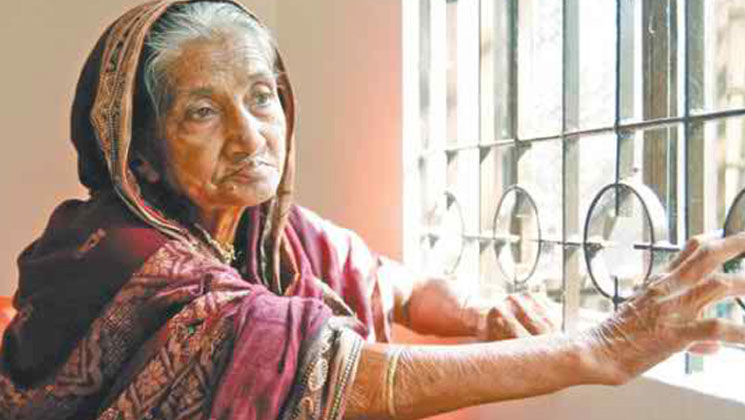 বৃদ্ধাশ্রমে মা-বাবার আর্তনাদ, সন্তানরা সবাই উচ্চস্তরে কর্মকর্তা