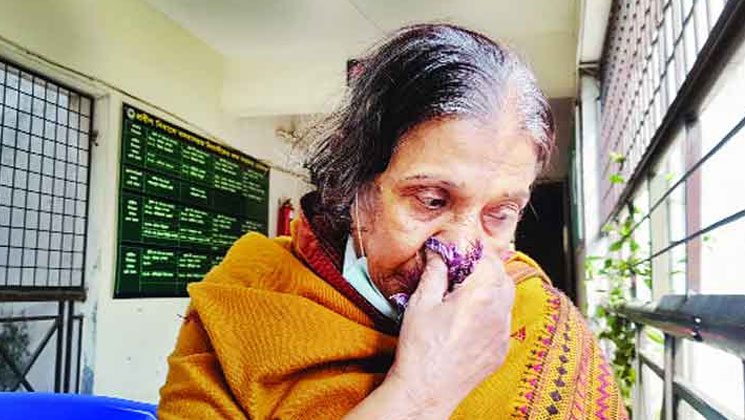 বৃদ্ধাশ্রমে মা-বাবার আর্তনাদ, সন্তানরা সবাই উচ্চস্তরে কর্মকর্তা