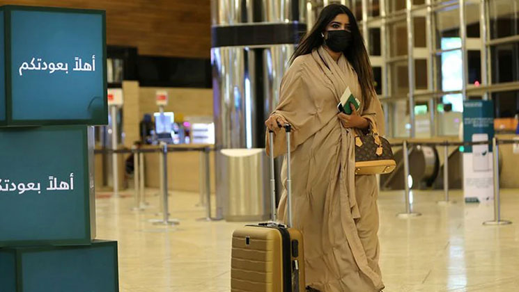 বিদেশে যেতে সৌদি নাগরিকদের লাগবে বুস্টার