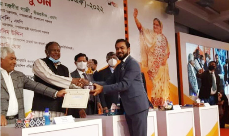 বাণিজ্য মেলায় সেরা ইলেকট্রনিক্স প্যাভিলিয়ন পুরস্কার পেলো মিনিস্টার গ্রুপ