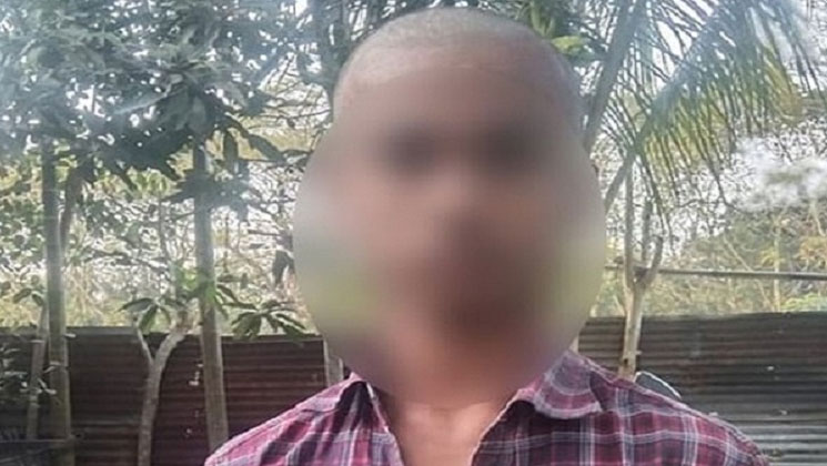 স্টাইল করে চুল কাটায় মাদ্রাসা শিক্ষার্থীকে ন্যাড়া করে মারধর