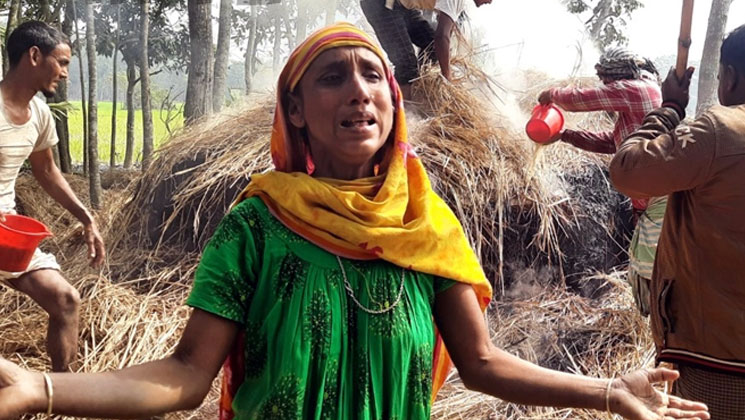 নির্বাচনে হেরে শতাধিক বাড়িতে লুট, আগুন