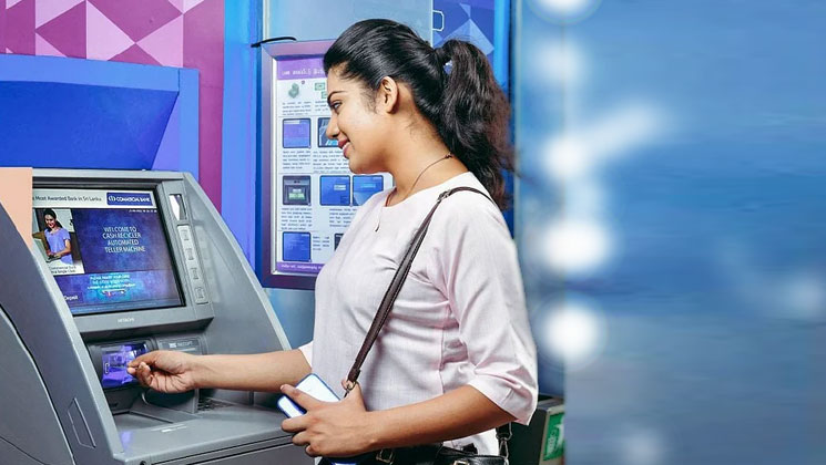 বিদেশি ব্যাংকে স্নাতক পাসে চাকরির সুযোগ