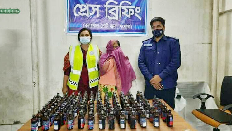 যশোর বেনাপোলে ফেনসিডিলসহ এক নারী আটক
