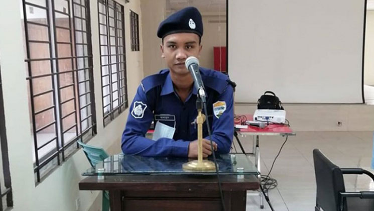 ভালোবাসা দিবসে স্ত্রীর মামলায় কারাগারে পুলিশ