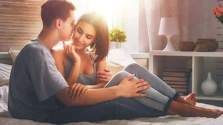 স্পর্শের ইশারা: সঙ্গীর শরীরকে কতটুকু চেনেন আপনি?