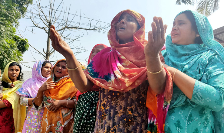 ‘আপু, তোরা বোধ হয় আমাকে আর বাঁচাতে পারলি না’