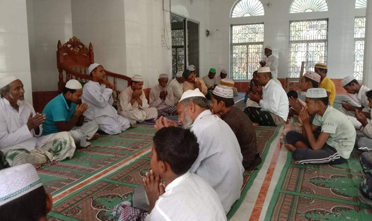 সাংবাদিক আব্দুল্লা ইকবালের বাবা এম শামসুল বারীর মৃত্যুতে দোয়ার ব্যতিক্রমী আয়োজন